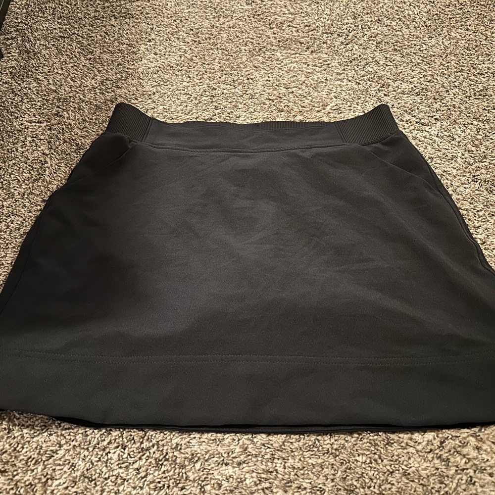 Black skort